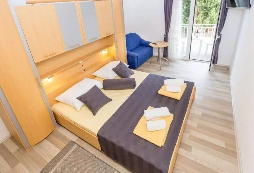 Majatalo Lanterna Rooms