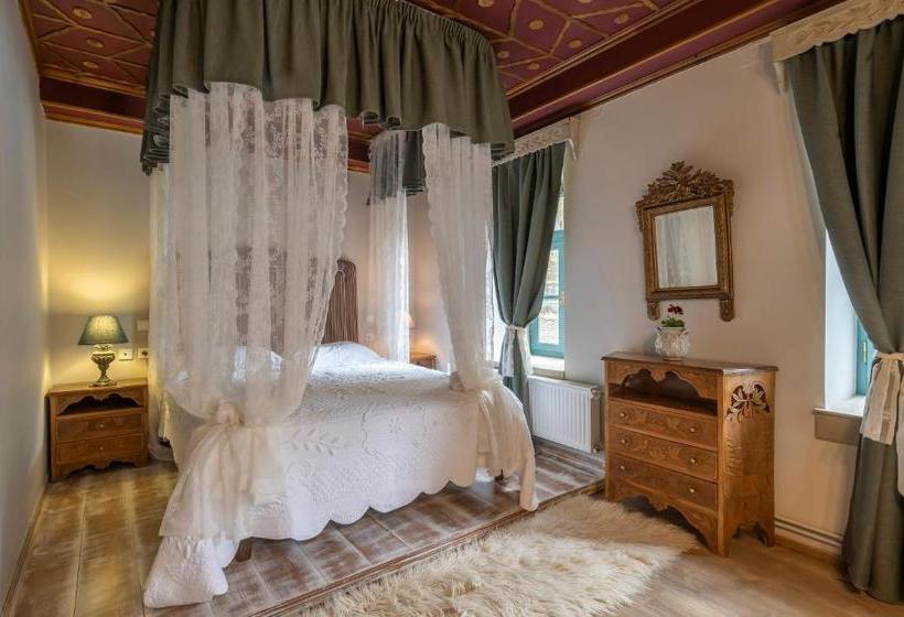 Pensão Shamrock Elati Retreats