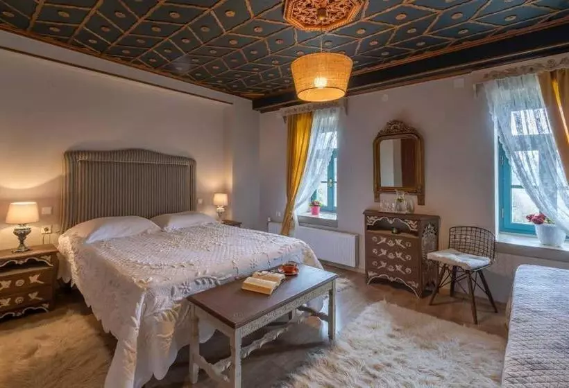 Majatalo Shamrock Elati Retreats