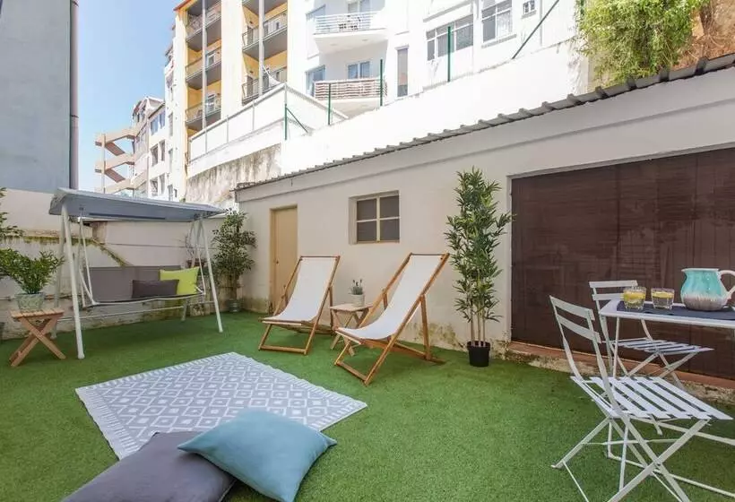 Renovated Apart With Private Courtyard, By Timecooler