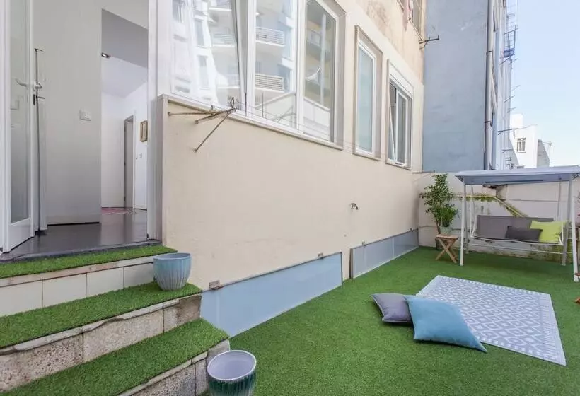 Renovated Apart With Private Courtyard, By Timecooler