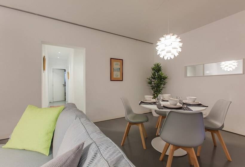 Renovated Apart With Private Courtyard, By Timecooler