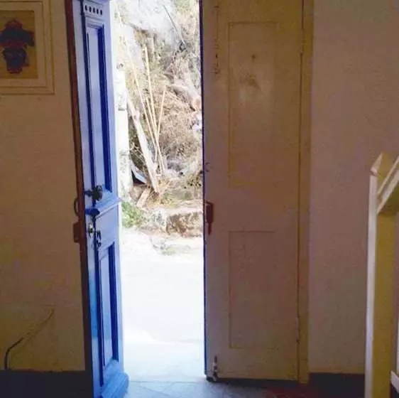 Traditional Sea View House In Nisyros