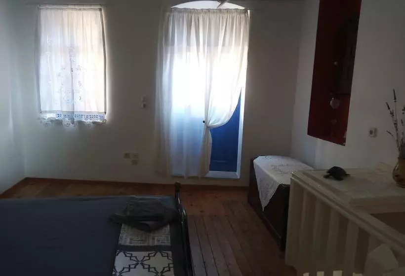 Traditional Sea View House In Nisyros