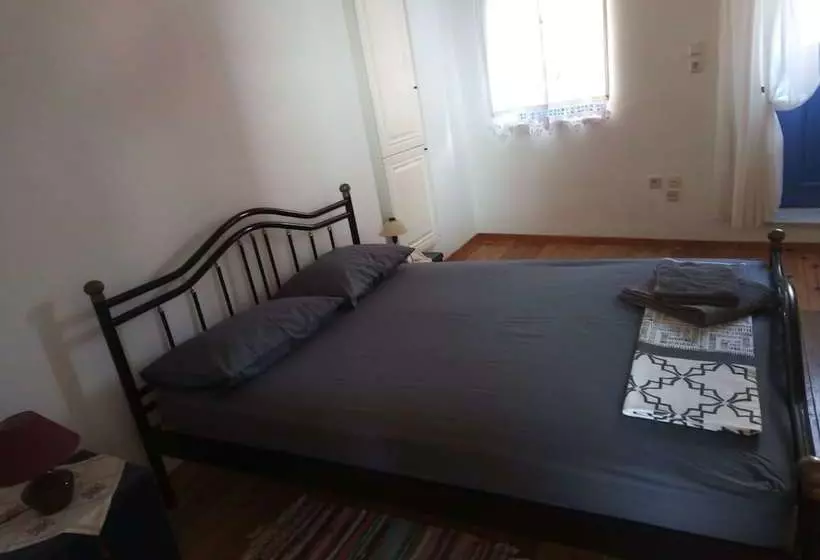 Traditional Sea View House In Nisyros