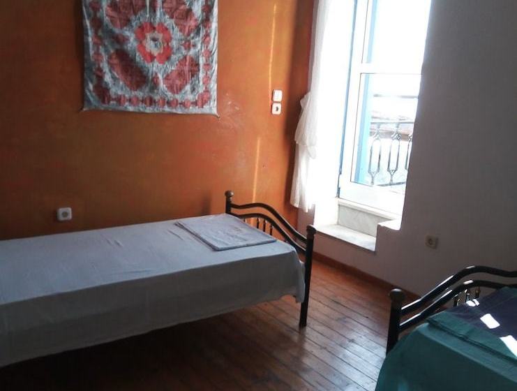 Traditional Sea View House In Nisyros