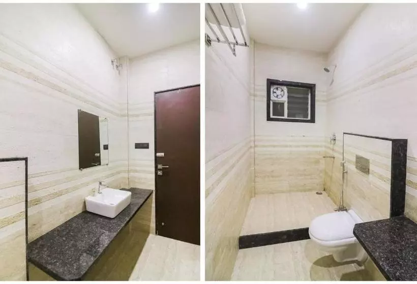 ホテル Capital O 28650 Nikhil Regency