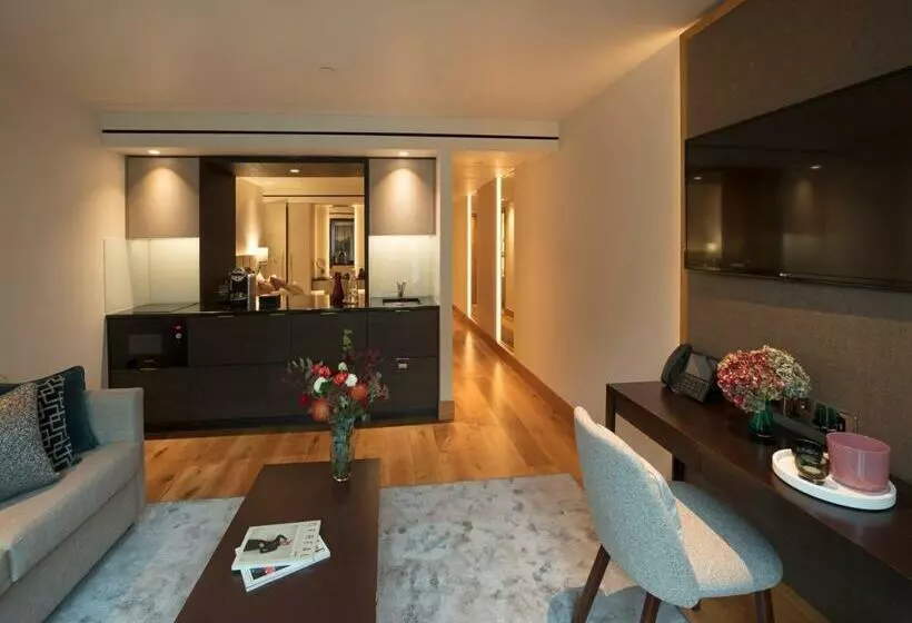 ホテル Tower Suites By Blue Orchid