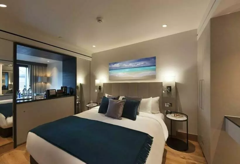 ホテル Tower Suites By Blue Orchid