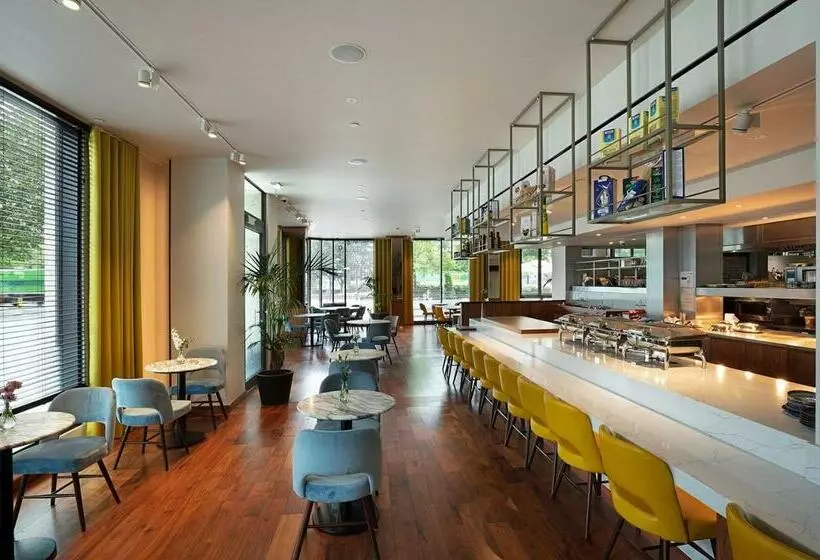 ホテル Tower Suites By Blue Orchid