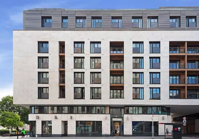 ホテル Tower Suites By Blue Orchid