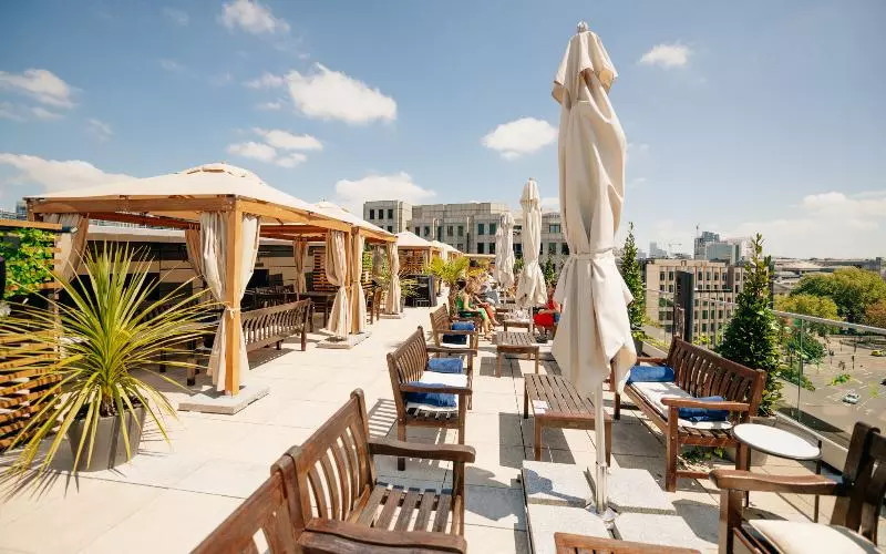 ホテル Tower Suites By Blue Orchid