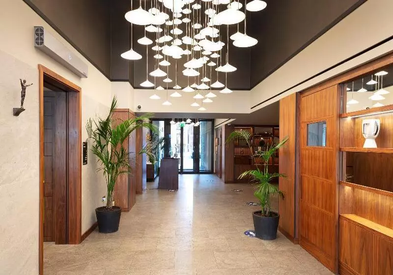 ホテル Tower Suites By Blue Orchid