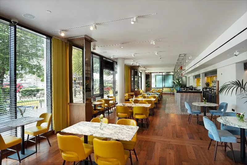 ホテル Tower Suites By Blue Orchid