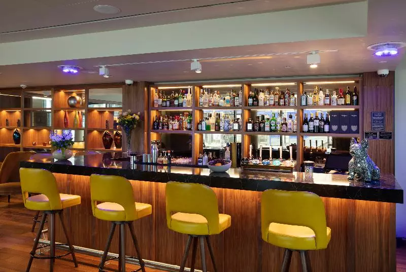 ホテル Tower Suites By Blue Orchid