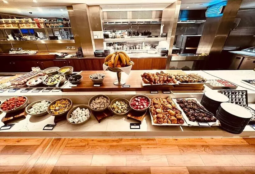 ホテル Tower Suites By Blue Orchid