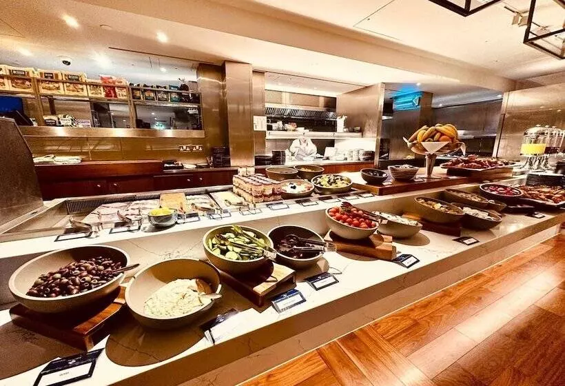 ホテル Tower Suites By Blue Orchid