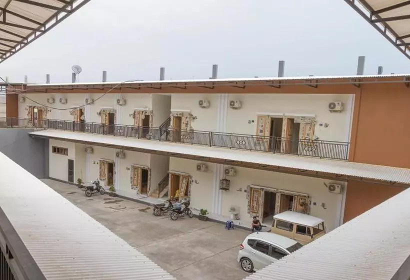 ペンション Reddoorz Near Universitas Siliwangi Tasikmalaya