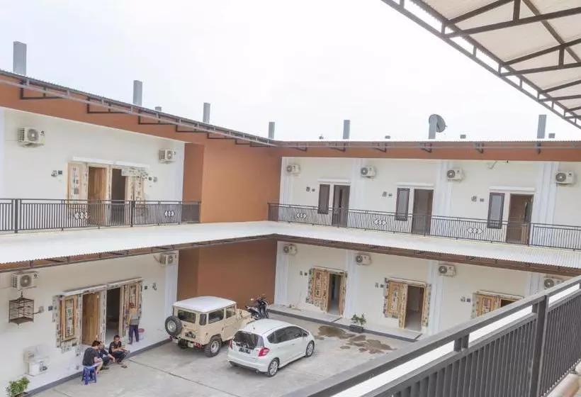 ペンション Reddoorz Near Universitas Siliwangi Tasikmalaya