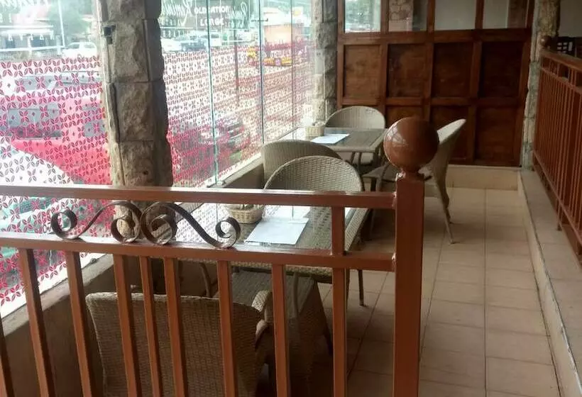 هتل Countryhouse Inn