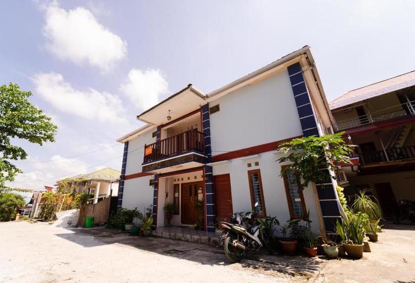 ペンション Koolkost Syariah @ Mt Haryono Street Balikpapan