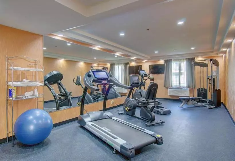 ホテル Baymont By Wyndham Kingston Plymouth Bay