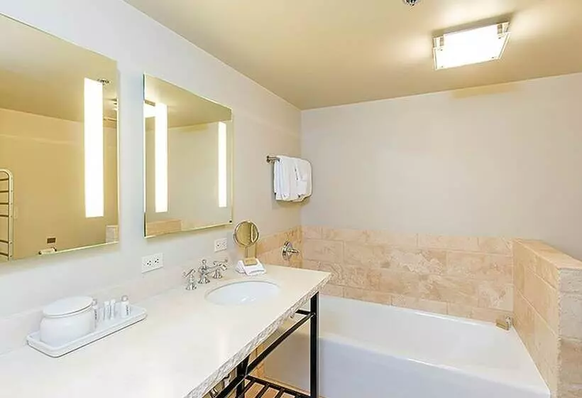 בית מלון כפרי Columbia