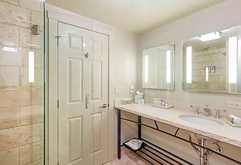 בית מלון כפרי Columbia