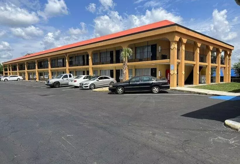 Отель Country Hearth Inn & Suites Cartersville