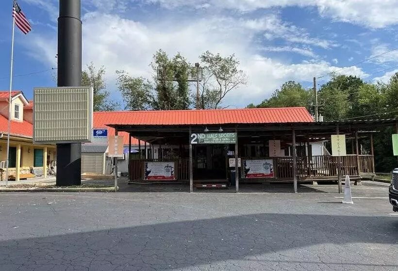 Отель Country Hearth Inn & Suites Cartersville