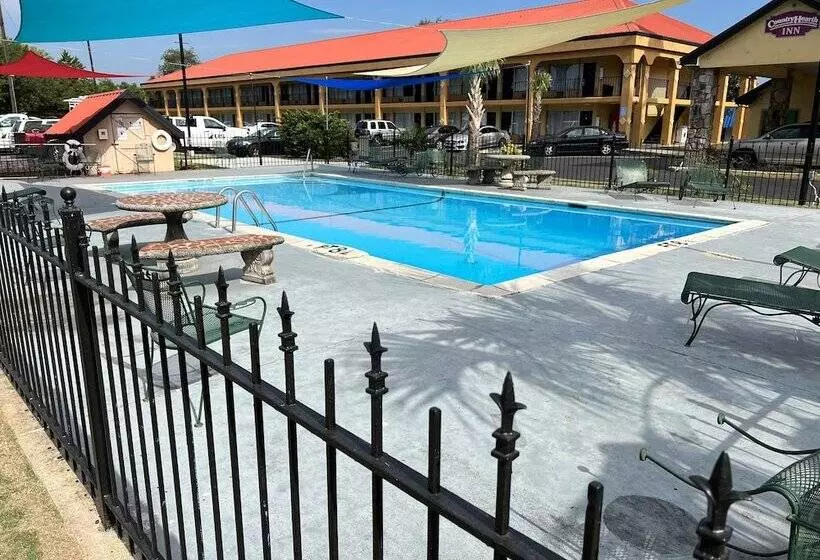 Отель Country Hearth Inn & Suites Cartersville