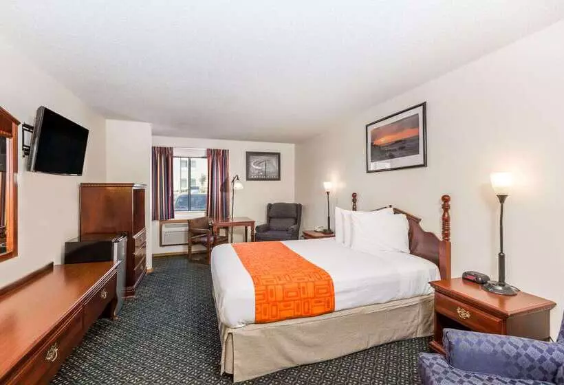 Отель Howard Johnson By Wyndham Wichita Airport