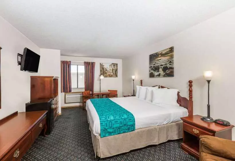 Отель Howard Johnson By Wyndham Wichita Airport