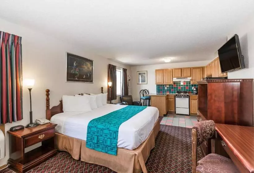 Отель Howard Johnson By Wyndham Wichita Airport