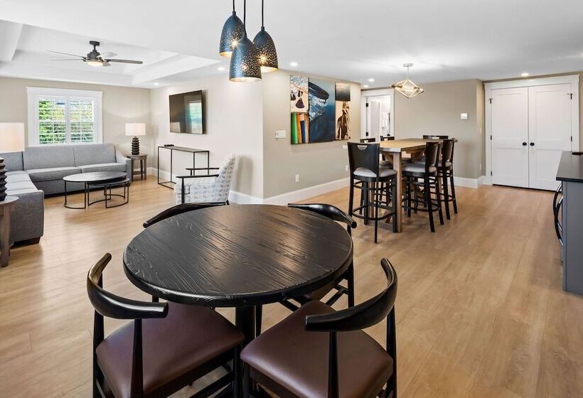 酒店 Pelham On Main