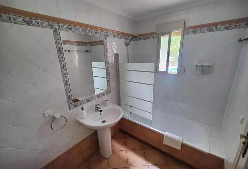 Hotelli Cortijo Los Conquistadores