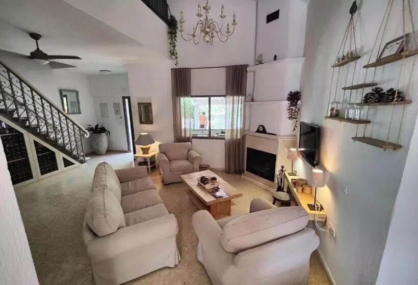 Hotelli Cortijo Los Conquistadores