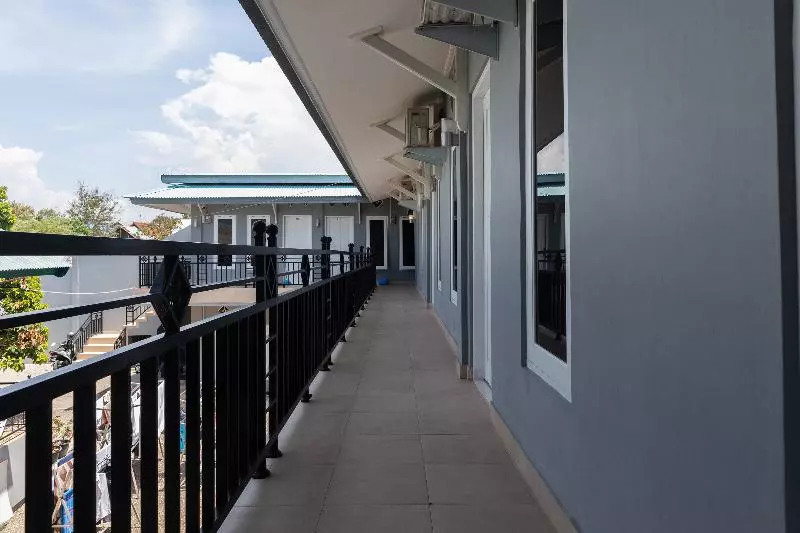 ホテル Spot On 2063 Bethania Residence