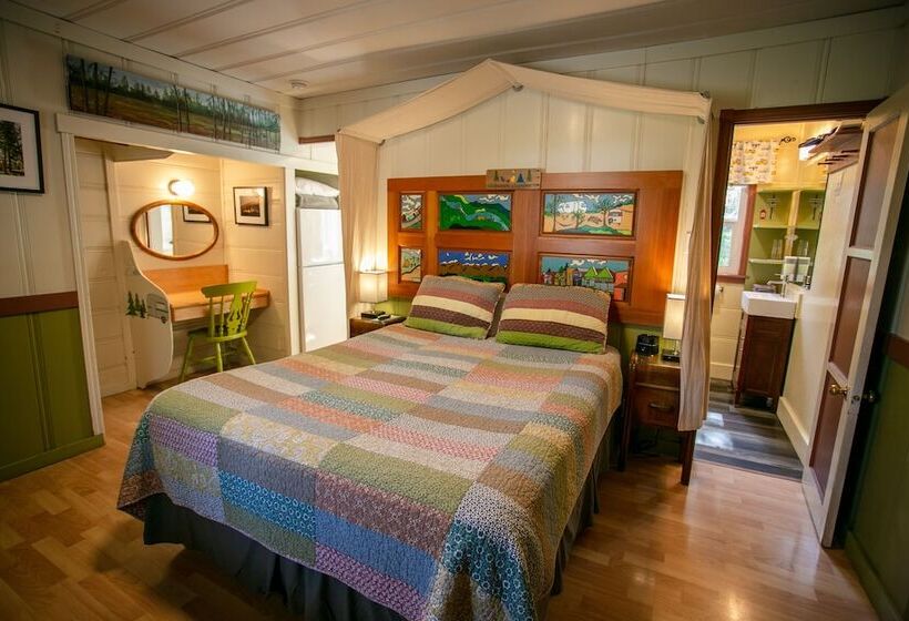 فندق على الطريق Outside Inn