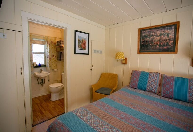 فندق على الطريق Outside Inn