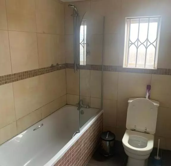 پانسیون Amaciko Guesthouse Glenmore