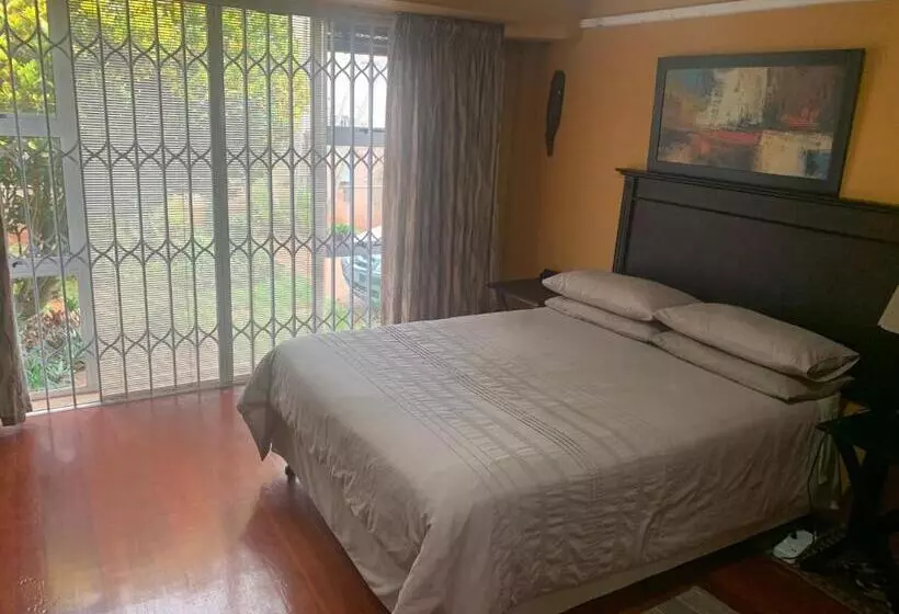 پانسیون Amaciko Guesthouse Glenmore