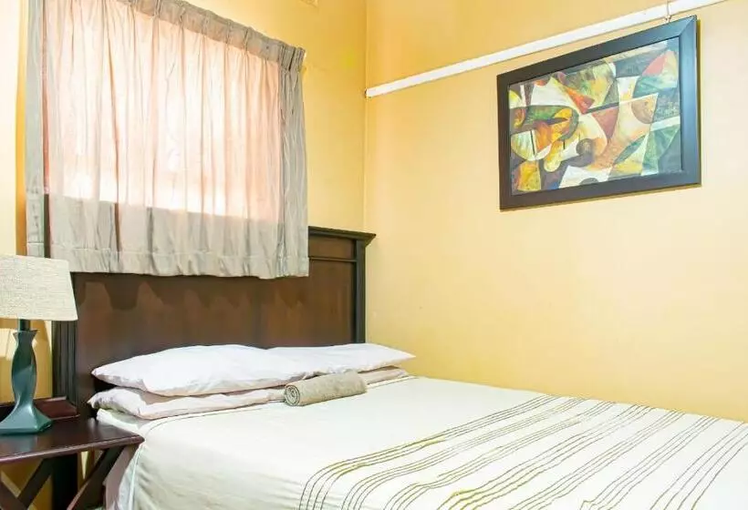 پانسیون Amaciko Guesthouse Glenmore