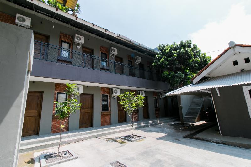 בית מלון כפרי Capital O 1898 Louise Place