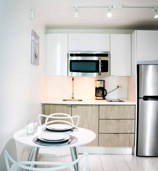 پانسیون Avila Guesthouse