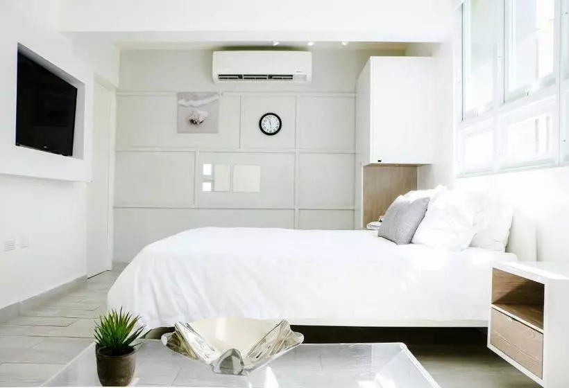 پانسیون Avila Guesthouse