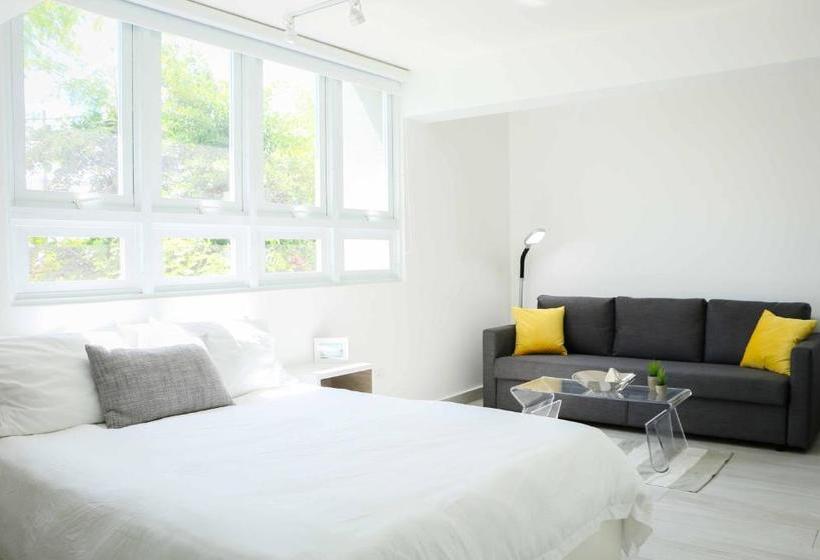 پانسیون Avila Guesthouse