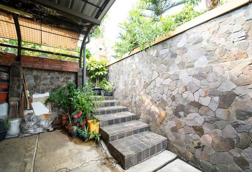 بنسيون Koolkost Near Btc Fashion Mall 2