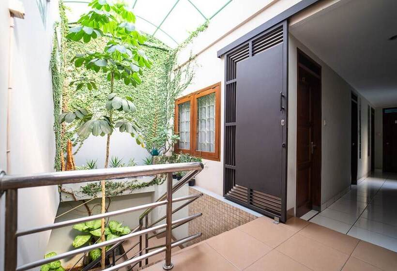 بنسيون Koolkost Near Btc Fashion Mall 2