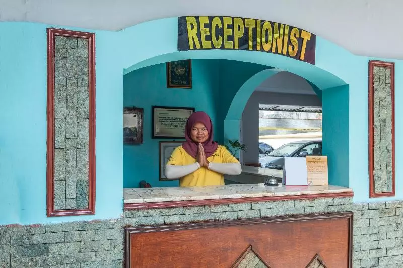 Spot On 1970 Hotel Priangan